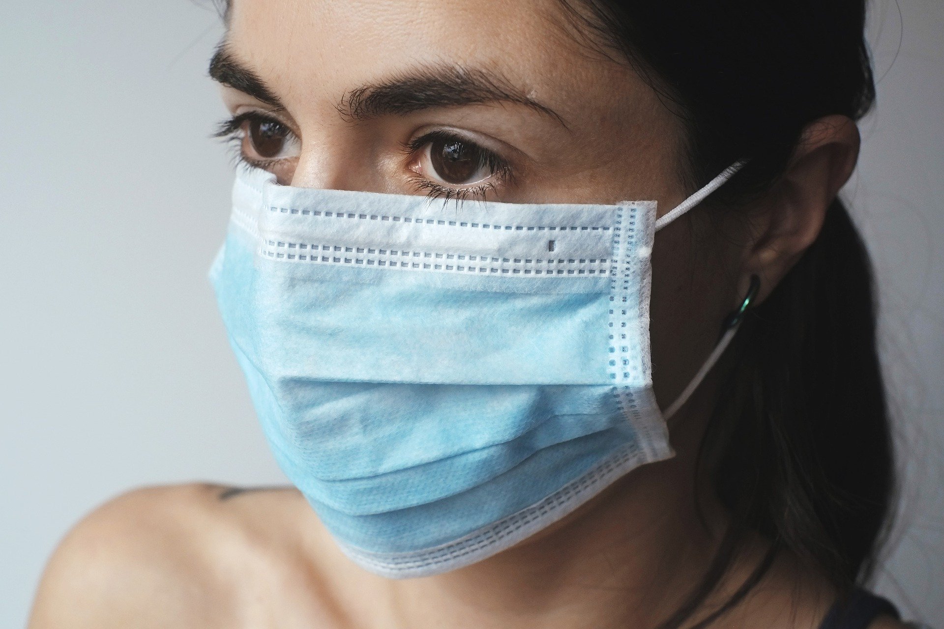 coronavirus convid-19 face mask